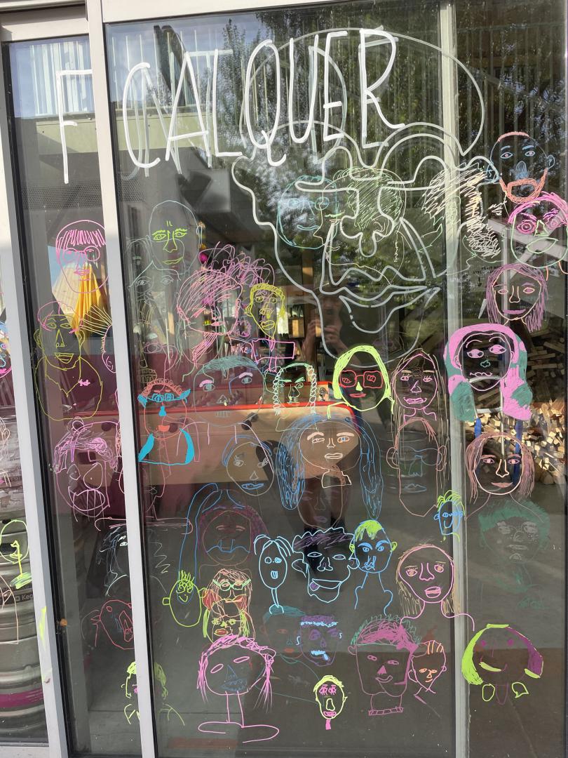 SE FONT DÉCALQUER LA TRONCHE